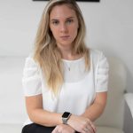 Negativa de cobertura de procedimentos pode render processos a planos de saúde – Por:Beatriz Raposo de Medeiros Tavares Martins  A advogada, atuante há seis anos nas áreas de direito do consumidor e direito médico, pós-graduada em direito civil, já fez parte da equipe de grandes escritórios, dentre eles atuou por cinco anos no jurídico do renomado escritório Demarest.