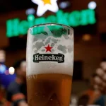 Preços no Brasil ajudam a impulsionar receitas da Heineken (HEIA34) no 1º trimestre
