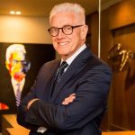 Os diferentes tipos de testamento e sua importância na preservação de legados – Especialista na área de Direito de Família, o advogado Luiz Fernando Gevaerd possui 40 anos de carreira e mais de 10 mil casos atendidos. Gevaerd é graduado em Direito, Economia, Administração de Empresas, Contabilidade e especialização em Mediação de Conflitos