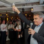 Em celebração de um ano da marca, Akad traz soluções sob medida para grandes clientes e para democratizar o acesso de PMEs