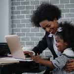 Mães Empreendedoras: Equilibrando Maternidade e Carreira