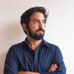 O cuidado com a saúde mental nas empresas vai aumentar – Por: Rui Brandão é vice-presidente de Saúde Mental da Conexa. Médico, com mais de dez anos de experiência na área de Saúde, tem MBA em Business and Management pela Fundação Getúlio Vargas (FGV). Em 2016, fundou o Zenklub – hoje, uma empresa Conexa –, após sua mãe sofrer um burnout. Desta forma, percebeu que assim poderia ajudar pessoas em uma escala maior do que conseguiria ao atender em clínicas ou hospitais.
