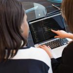 5 dicas para se destacar na área de programação e conquistar uma vaga internacional