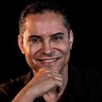 A estratégia de Trump e seus efeitos globais – Por : Rodrigo Miranda é treinador comportamental e especialista em mindset financeiro, em trading de criptomoedas e criador da Universidade do Bitcoin, a UniBtc, com mais de 15 mil alunos. Formado em Administração de Empresas com pós-graduação em Pedagogia Empresarial, atingiu a liberdade financeira através do mercado cripto há anos, ensina e faz análises diariamente em lives no YouTube