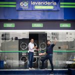 De professor universitário, a fundador da maior rede de lavanderias self-service do Brasil