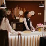 Pousadas perdem até R$ 47,9 mil por ano ao depender de OTAs