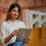 Ficção vira realidade, e empresas adotam agentes de IA inspirados no filme “Her” para atender clientes