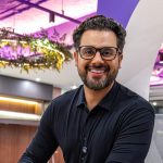 Empresas substituem scripts por comunidades no atendimento e especialista aponta cinco práticas para aplicar o modelo com eficiência