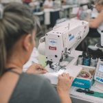 Como a indústria têxtil brasileira pretende driblar a pressão vinda dos conflitos do Oriente Médio