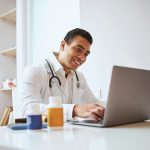 Clínicas reduzem custos e aumentam eficiência operacional com ajuda da tecnologia