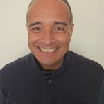 De bancário a psicoterapeuta: autor transforma virada de carreira em reflexão sobre propósito