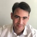 Etarismo x Liderança: como ser um bom líder para gerações diferentes? –  Por : Pedro Signorelli é um dos maiores especialistas do Brasil em gestão, com ênfase em OKRs. Já movimentou com seus projetos mais de R$ 2 bi e é responsável, dentre outros, pelo case da Nextel, maior e mais rápida implementação da ferramenta nas Américas.